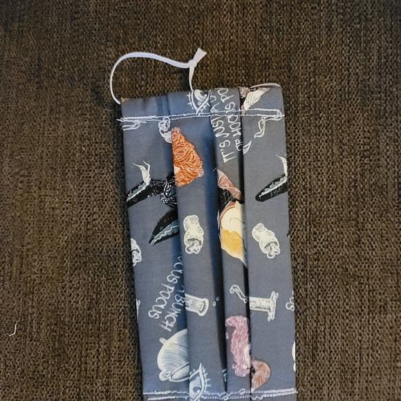 Hocus Pocus Face Mask - Picture 3 of 4